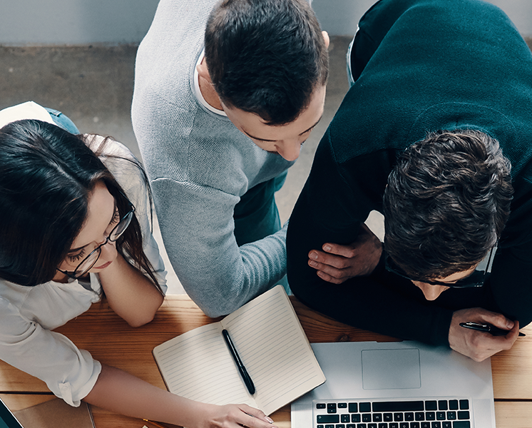 Somos especialistas en marketing digital y gestión.